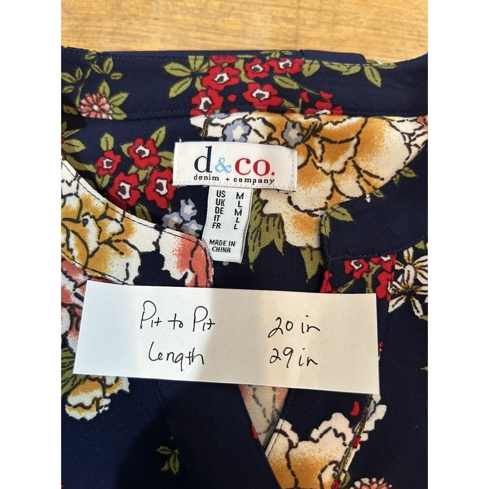 D&Co Denim Company Navy Floral Print Button Down Shirt Women's Medium - Picture 3 of 6